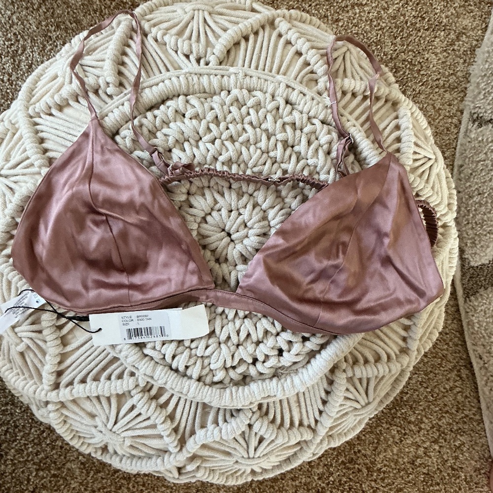 NWT Luxe Triangle Bra size Large